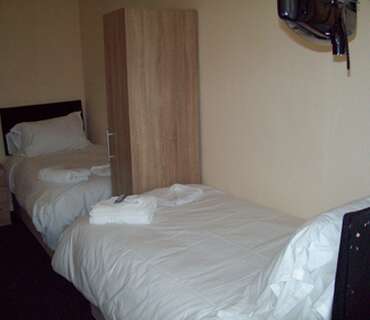 Twin Room (room Only)
