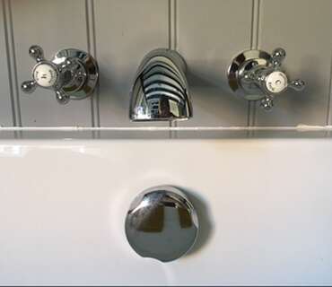 Waterfields - ROOM 2 (Superior Double En-suite inc. Breakfast).