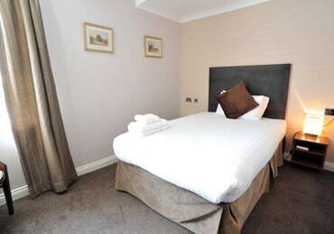 Single Room, Dinner And Breakfast
