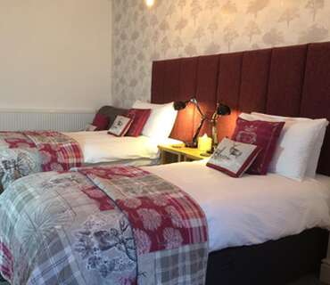 4. Family Room (inc.Breakfast)