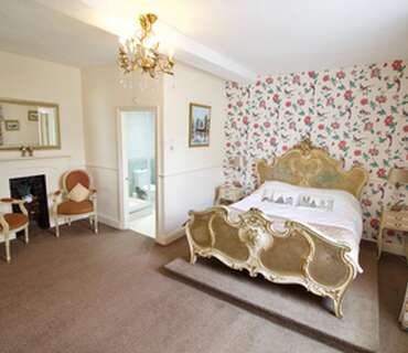 William Hazeldine Double En-suite Room (inc. Breakfast)