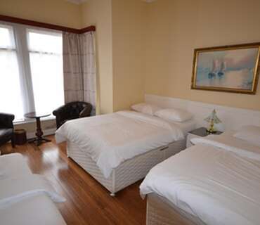 Family Bedroom With Ensuite (2)