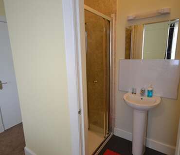 Family room with ensuite (5)