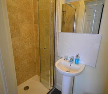 Double room with ensuite (inc. Breakfast) (6)