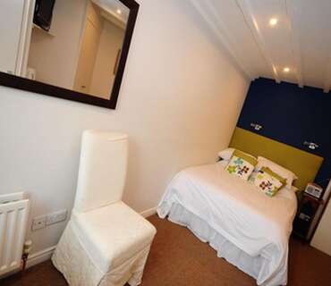 Single Ensuite Room (Inc. Breakfast)