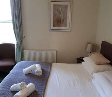 Superior Double En-suite Room with Garden View (inc. Breakfast)
