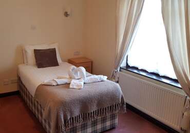 Single En-suite Room (room Only) non-refundable