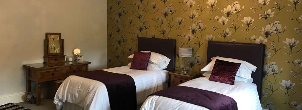 Ford House Farm B&B Shipley, Bed And Breakfast Saltaire, Esholt, Baildon