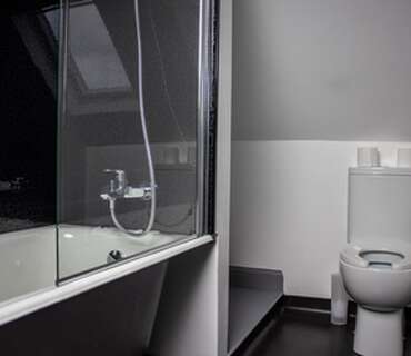 Twin En-suite Room
