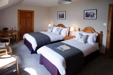 5. A Double En-suite with Loch view.