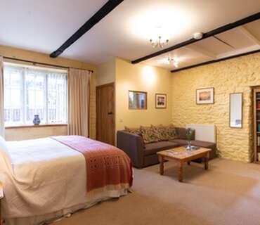 Superior Super King Size Double En Suite Bedroom with Breakfast