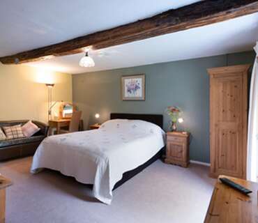 King Size Double En Suite Bedroom with Breakfast