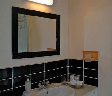 Single En-suite Room (inc. Breakfast)