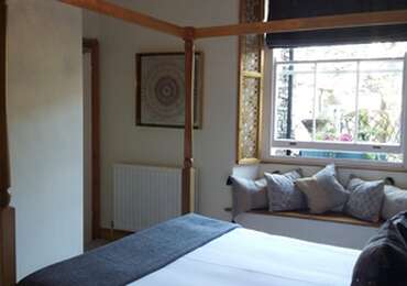 King Room with Four Poster Bed(Inc Breakfast)