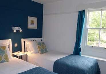 Standard Twin Bed with en-suite shower, Room 4