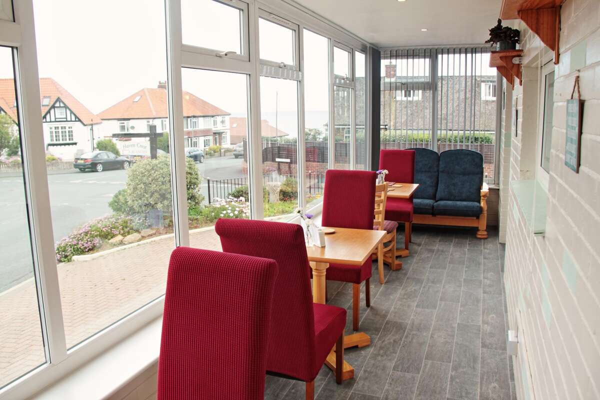 Gallery Haven Crest Guest House, Guest House in Whitby