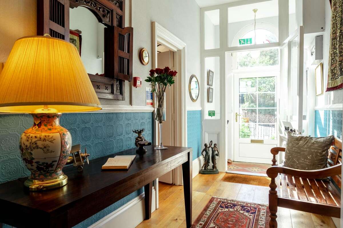 Our Gallery Cheriton Guest House, Guest House in Sidmouth