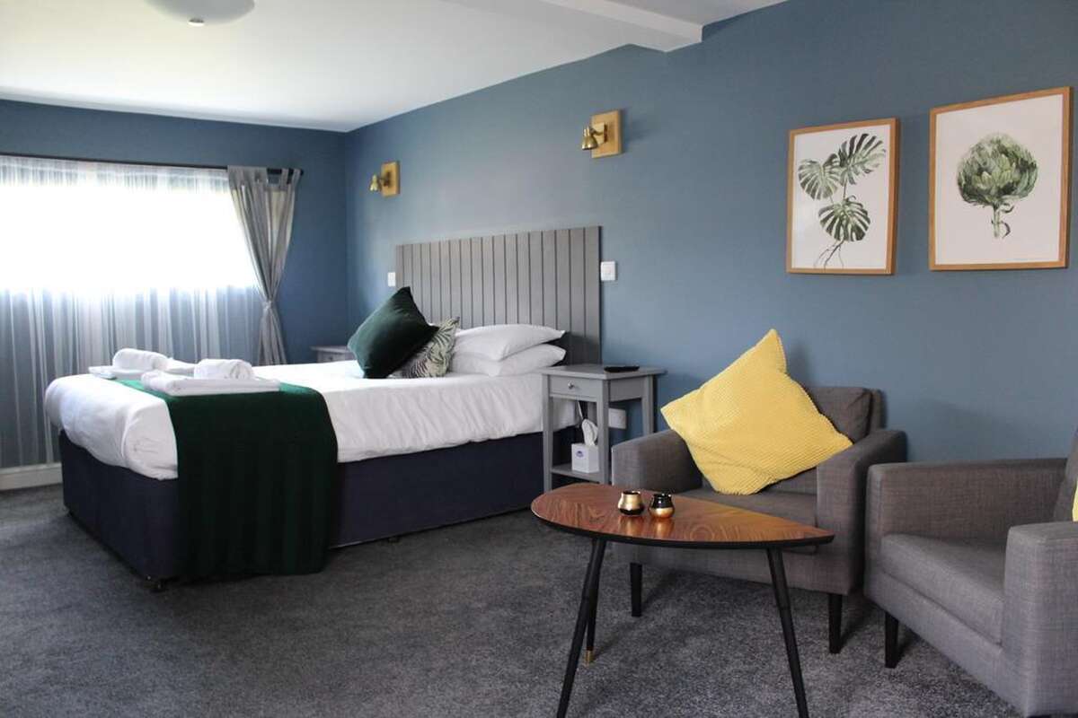 Our Gallery The Inn at Yanleigh, Bed and Breakfast in Bristol