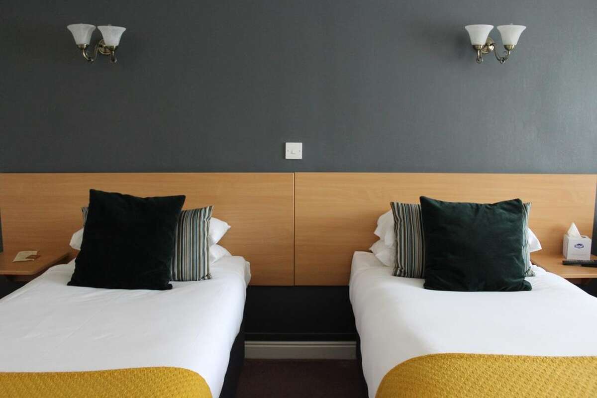 Our Gallery The Inn at Yanleigh, Bed and Breakfast in Bristol