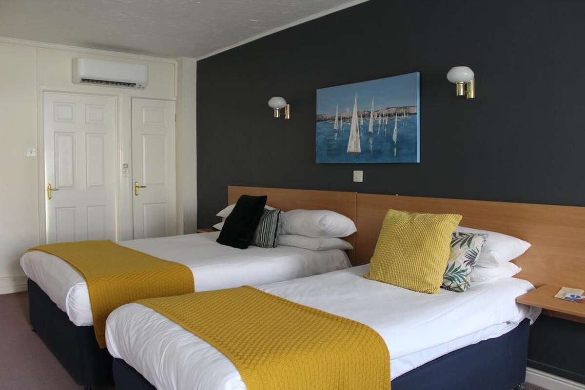 Our Gallery The Inn at Yanleigh, Bed and Breakfast in Bristol