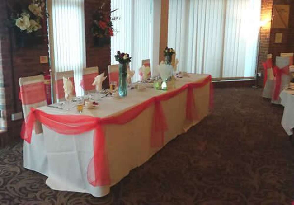 Our Gallery Corn Mill Lodge Hotel, Hotel in Leeds