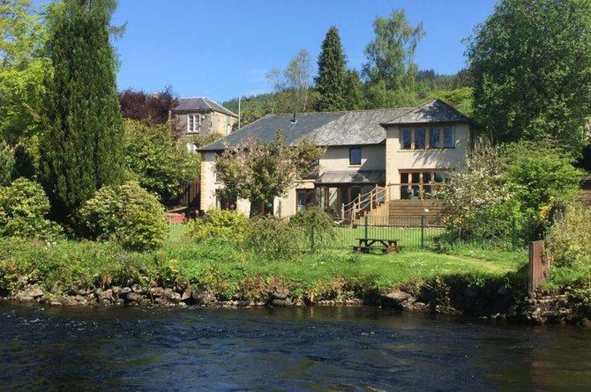 Our Gallery Riverside House , Bed and Breakfast in Callander