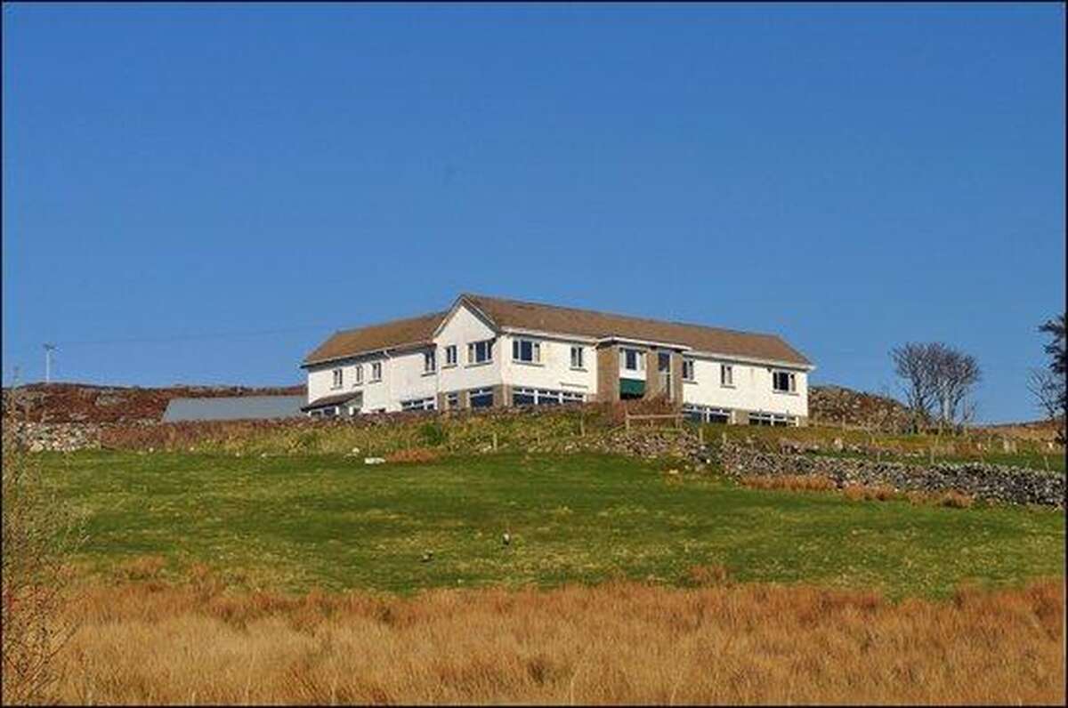 Our Gallery Kinlochbervie Hotel, Hotel in By Lairg