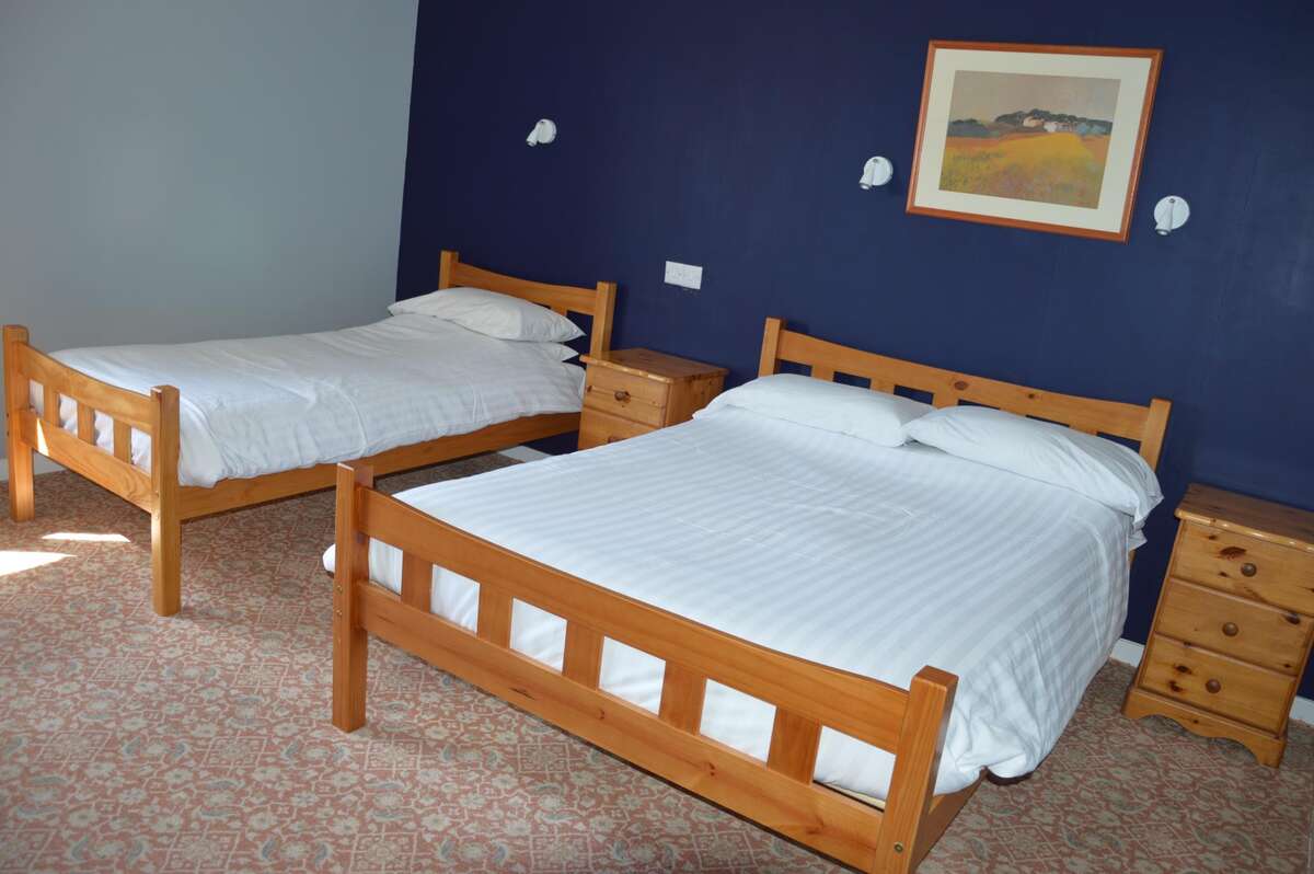 Our Gallery Kinlochbervie Hotel, Hotel in By Lairg