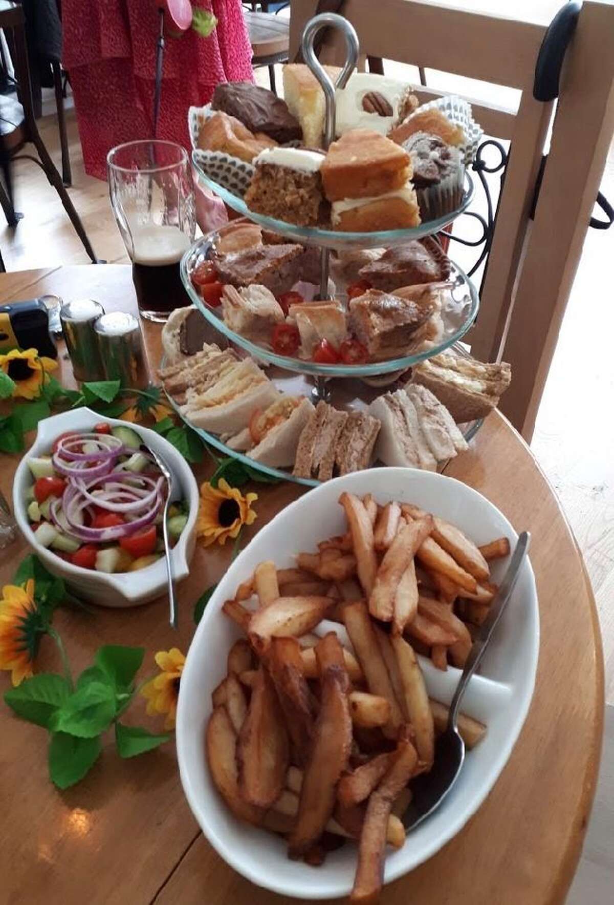 Our Gallery The Salmon Leap Hotel, Hotel in Whitby