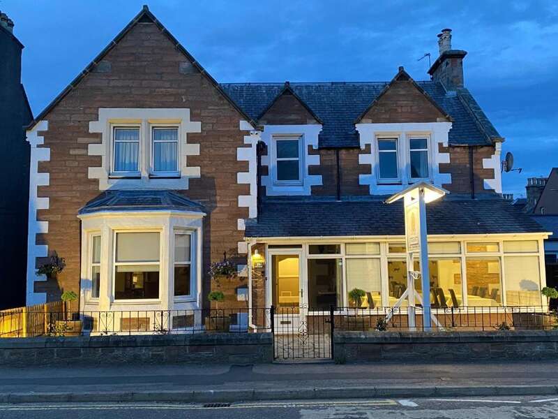 Home - Adrians Guest House, Bed and Breakfast in Inverness