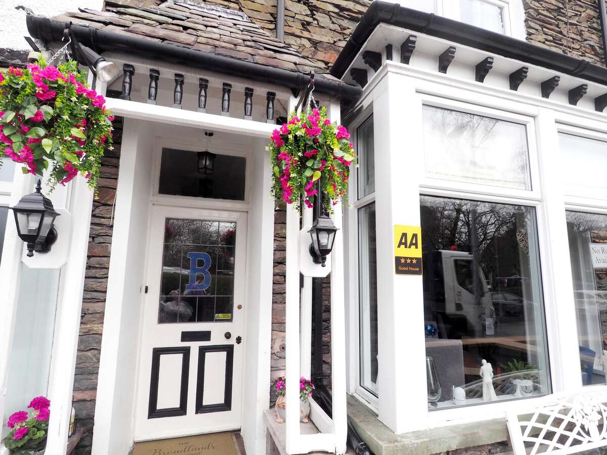 Gallery Broadlands Guest House, Guest House in Windermere