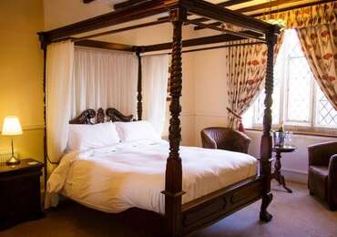 Four Poster Room - En Suite - *(Single occupancy) (including breakfast)