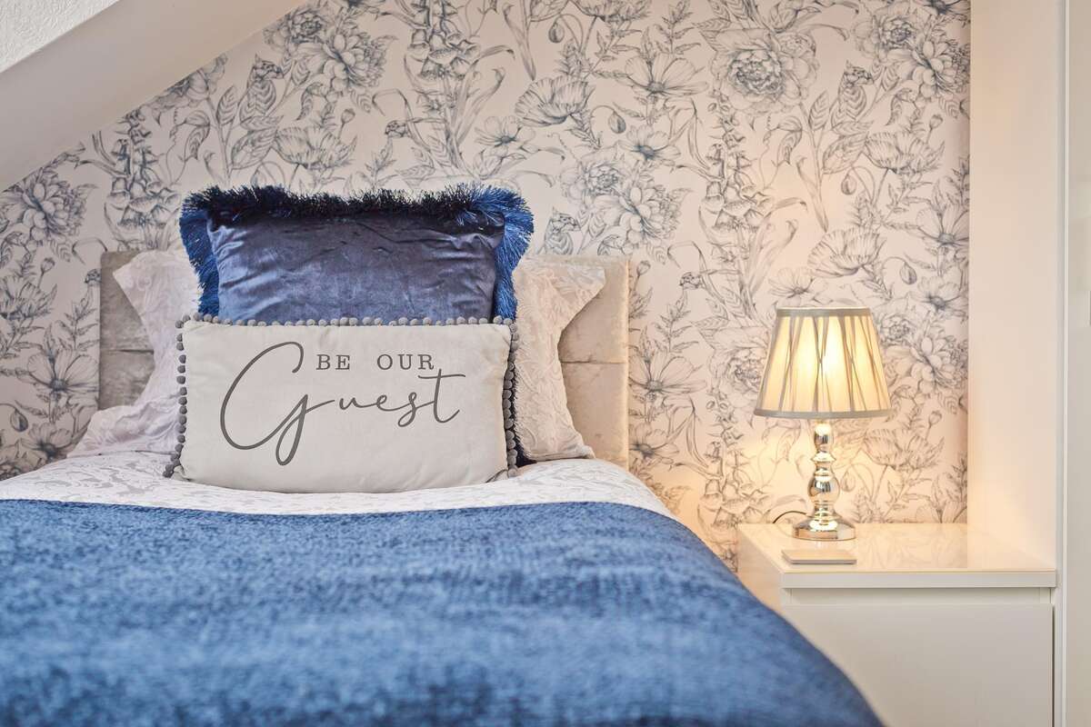 Gallery Broadlands Guest House, Guest House in Windermere