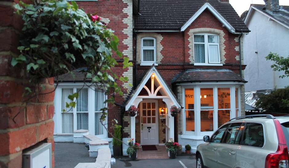 Home Abbey House Hotel In Reading Book Direct
