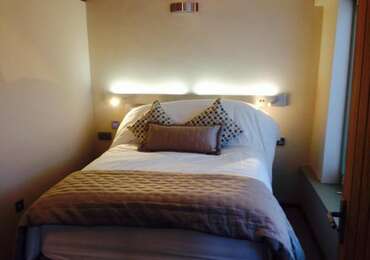 Luxury deluxe family 1 Bedroomed En Suite Apartment with 1 double bed first floor Kitch / Living are