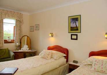 Twin En-suite Room (inc. Breakfast)