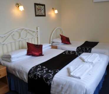 Treble En-suite Room (inc. Breakfast)