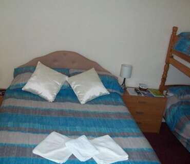 Family En-suite Room (inc. Breakfast) Under the age of 14
