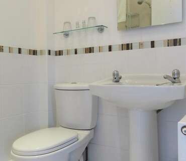 King En-suite Room(inc. Breakfast) Rm 2