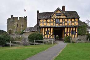 Stokesay Castle