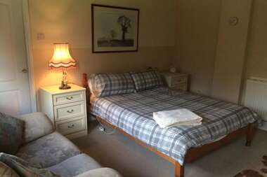 Double bed room on suite! single person