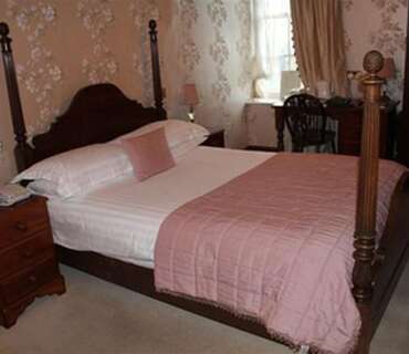 (4)William ViDouble En- Suite With Bath