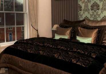 Deluxe Superking En-suite Room (inc. Breakfast)