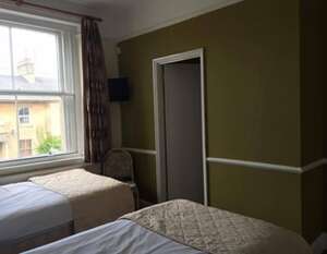 The Pines Guest Accommodation, Chippenham - photo 9