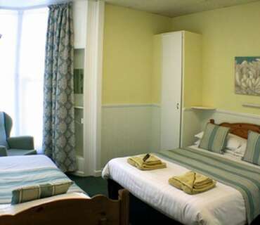 Single En-suite Room (inc. Breakfast)