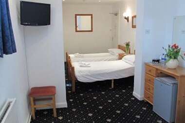 Family En-suite Shower (room Only)
