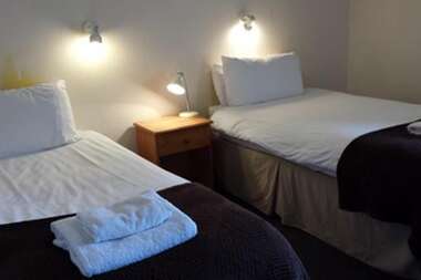 Single Economy With En-suite Bathroom