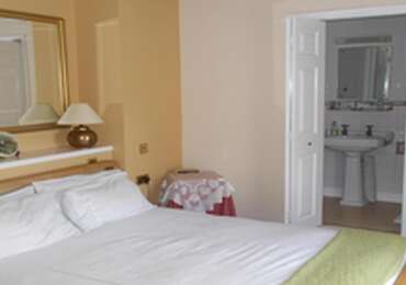 Twin En-suite Room (inc. Breakfast)