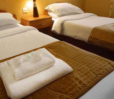 Twin En-suite Room (inc. Breakfast)