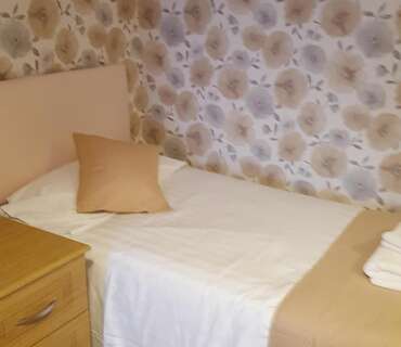 2nd Floor Deluxe Twin Room En Suite